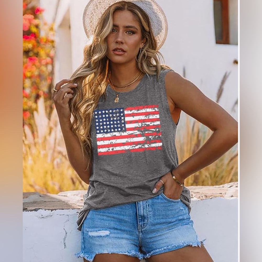 Women’s tank American Flag NWOT